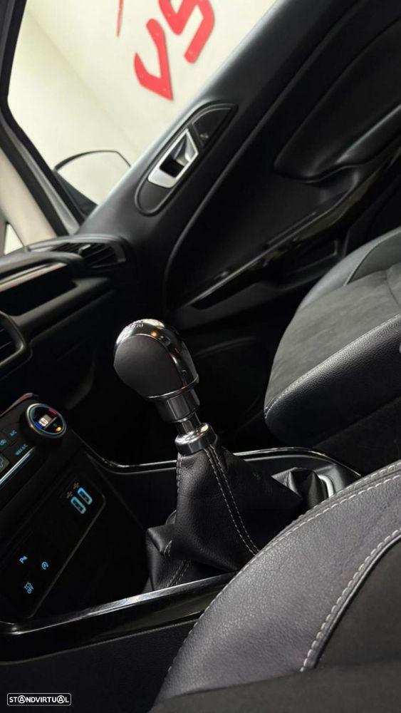 Ford EcoSport 1.0 EcoBoost ST-Line Black Edition - 16