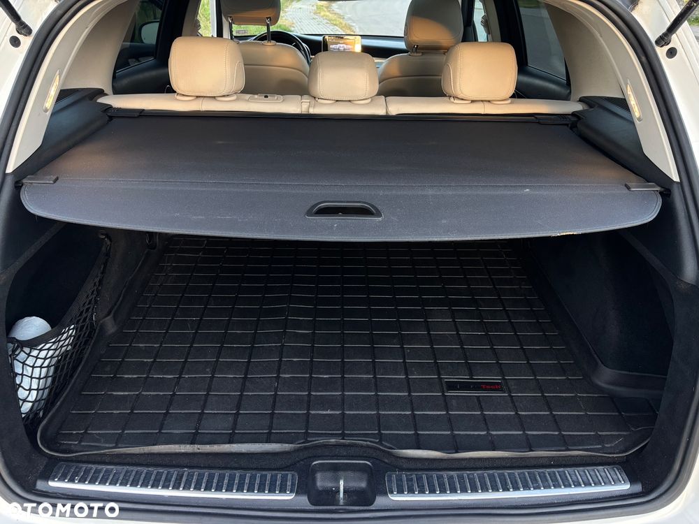 Mercedes-Benz GLC - 27