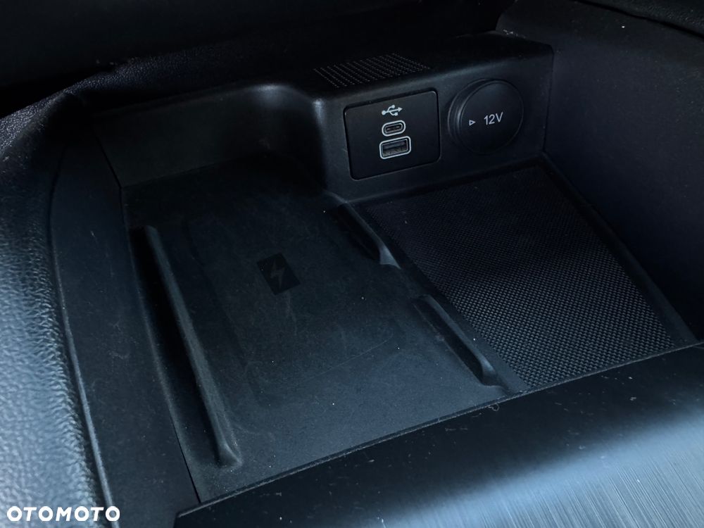Ford Kuga 2.5 FHEV FWD Titanium - 34
