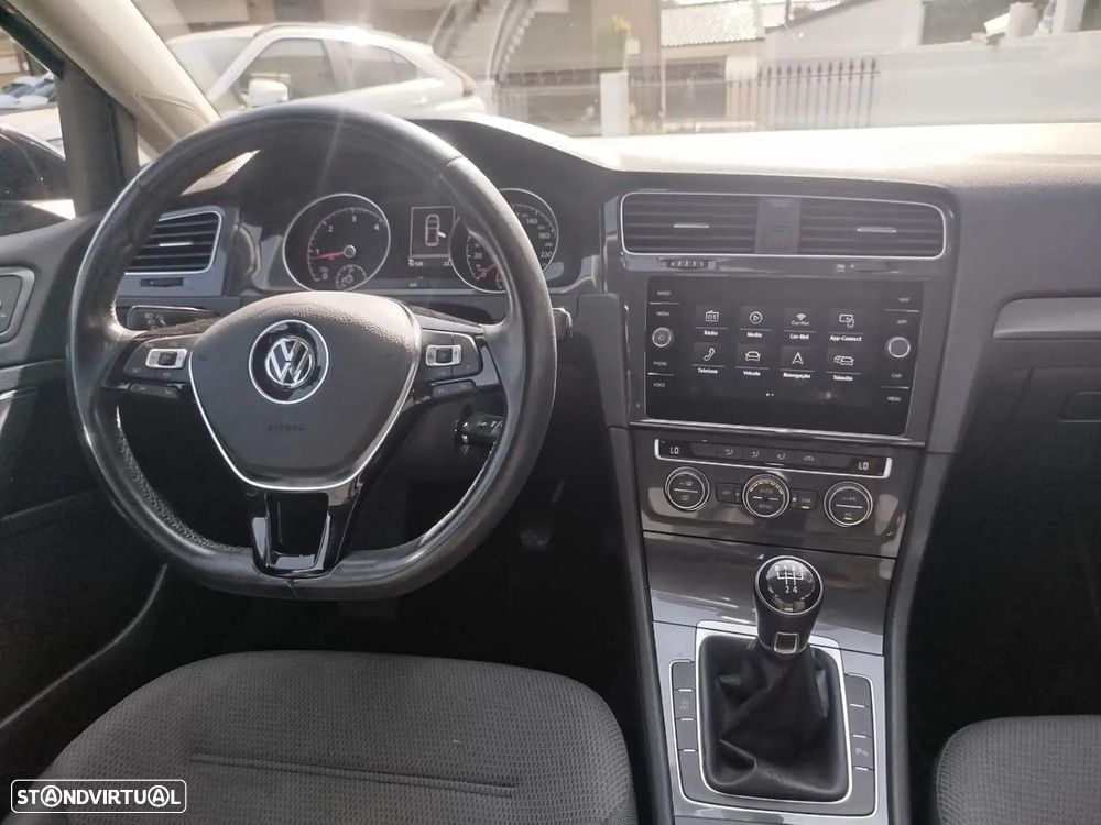 VW Golf - 22
