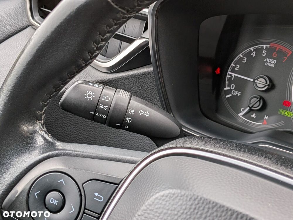 Toyota Corolla 1.8 Hybrid Comfort - 38