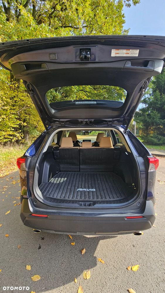 Toyota RAV4 - 8