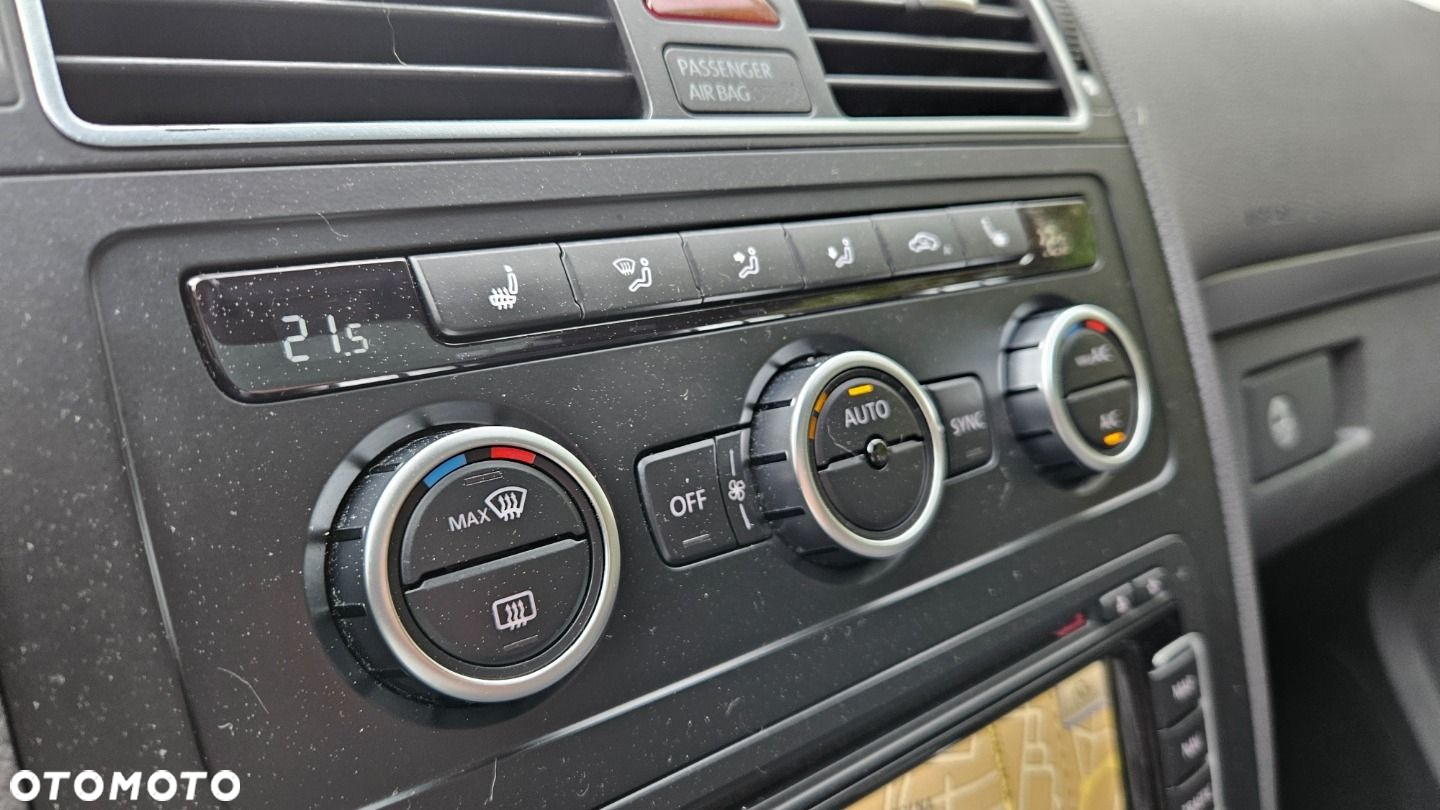 Volkswagen Touran - 31