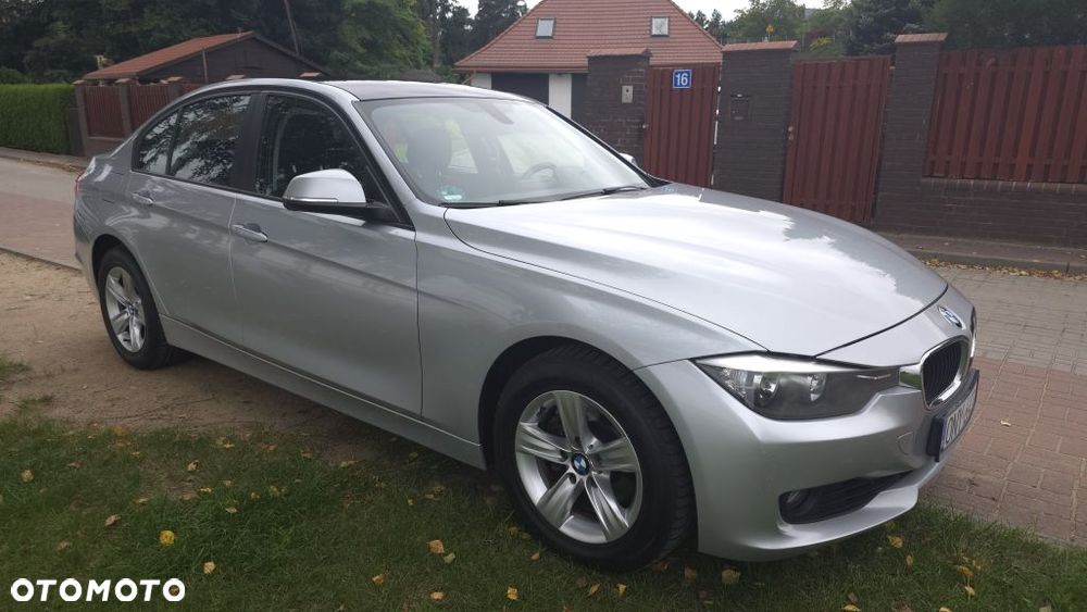 BMW Seria 3 320i Modern Line - 9