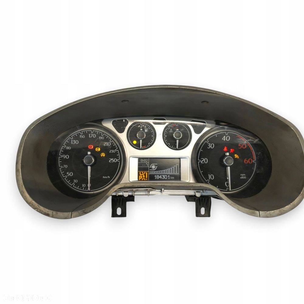 LICZNIK ZEGARY Lancia Delta III 1.6 1.9 2.0 M-JET Diesel 184 301km europa - 11