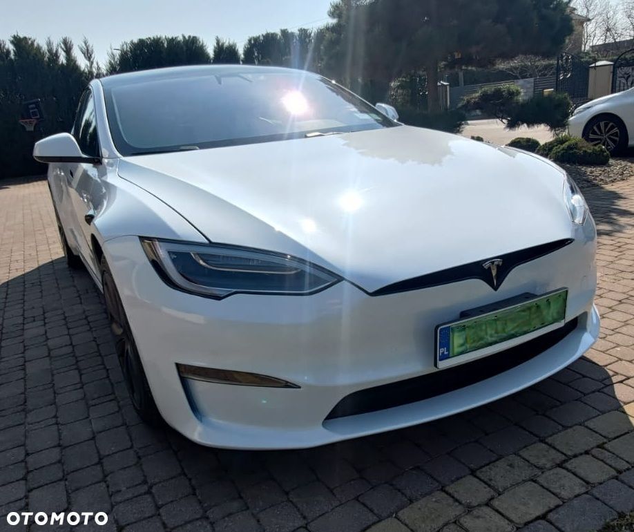 Tesla Model S - 1
