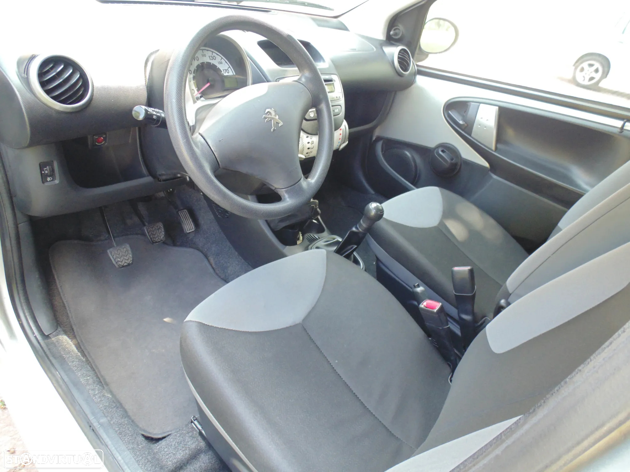 Peugeot 107 1.0 Active - 20