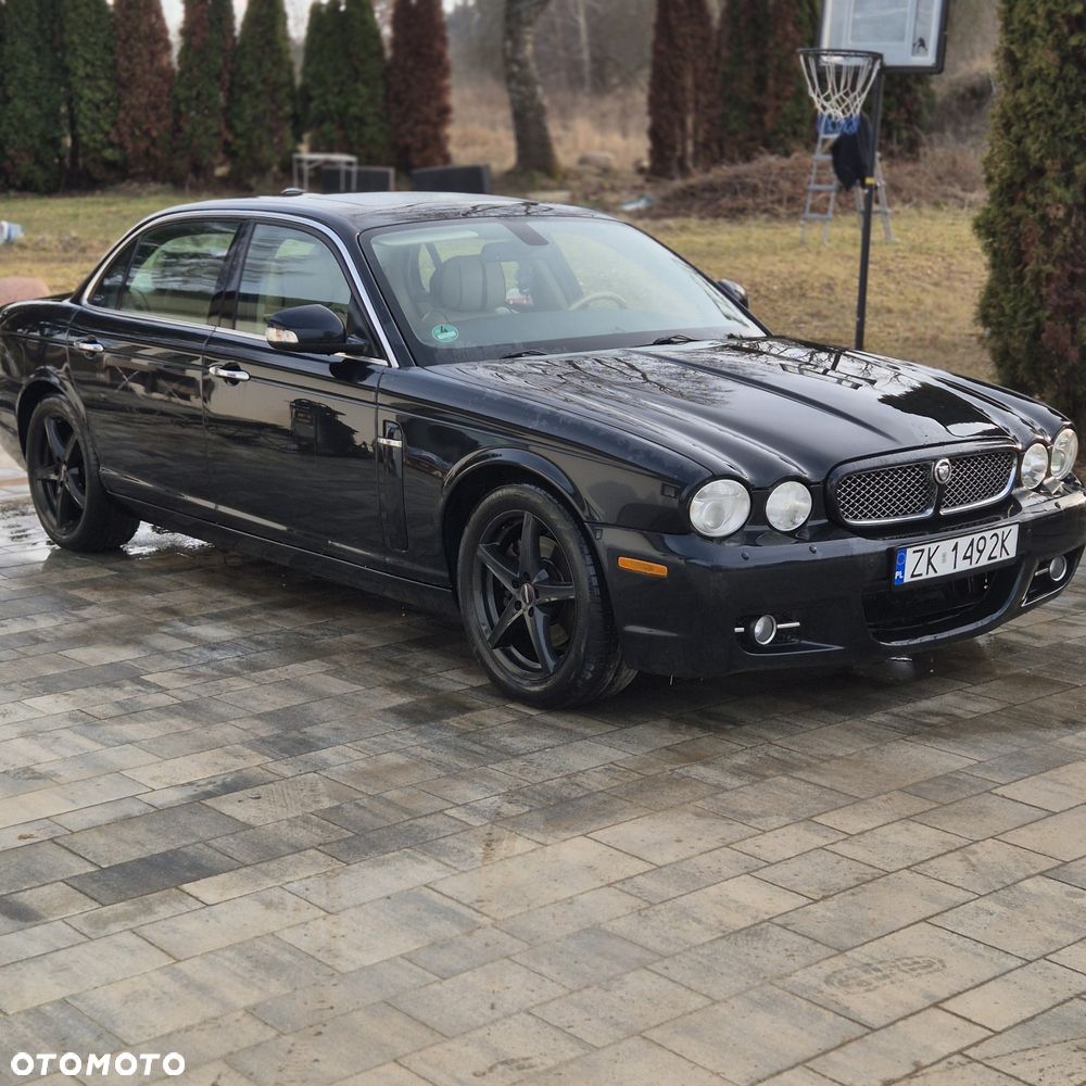 Jaguar XJ - 1