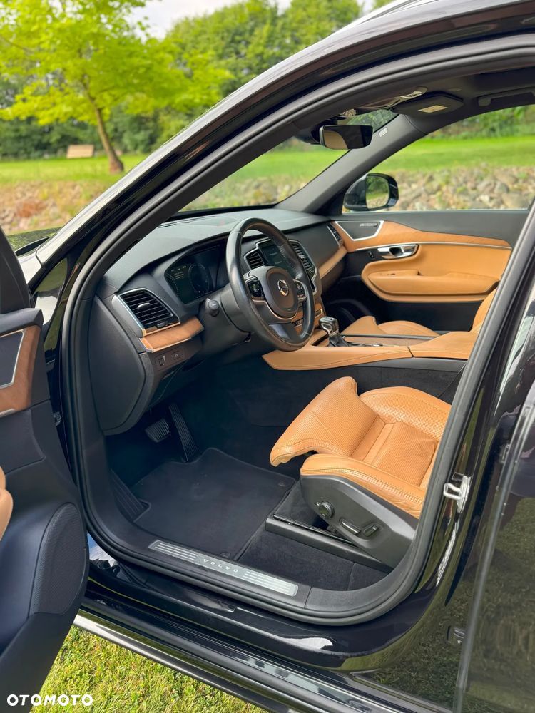 Volvo XC 90 D5 AWD Inscription 7os - 7