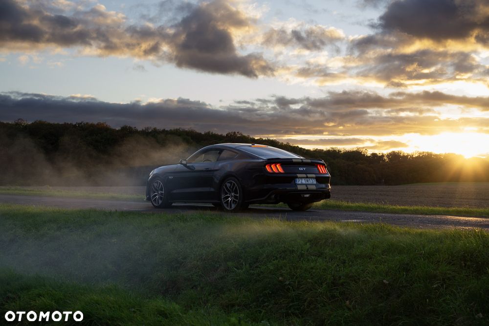 Ford Mustang 5.0 V8 GT - 4