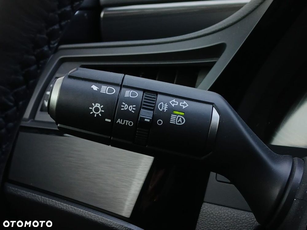 Lexus ES 300h Business Edition - 32