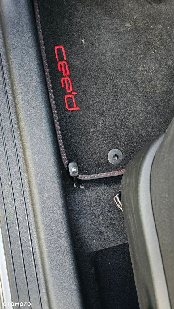 Kia Ceed 1.4 CVVT ISG Attract - 18