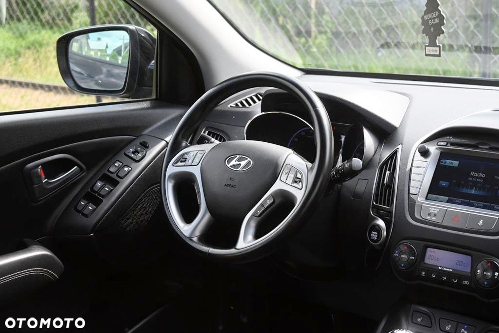 Hyundai ix35 1.6 2WD Fifa World Cup Edition - 32