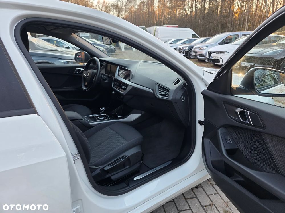 BMW Seria 1 118i Advantage - 14