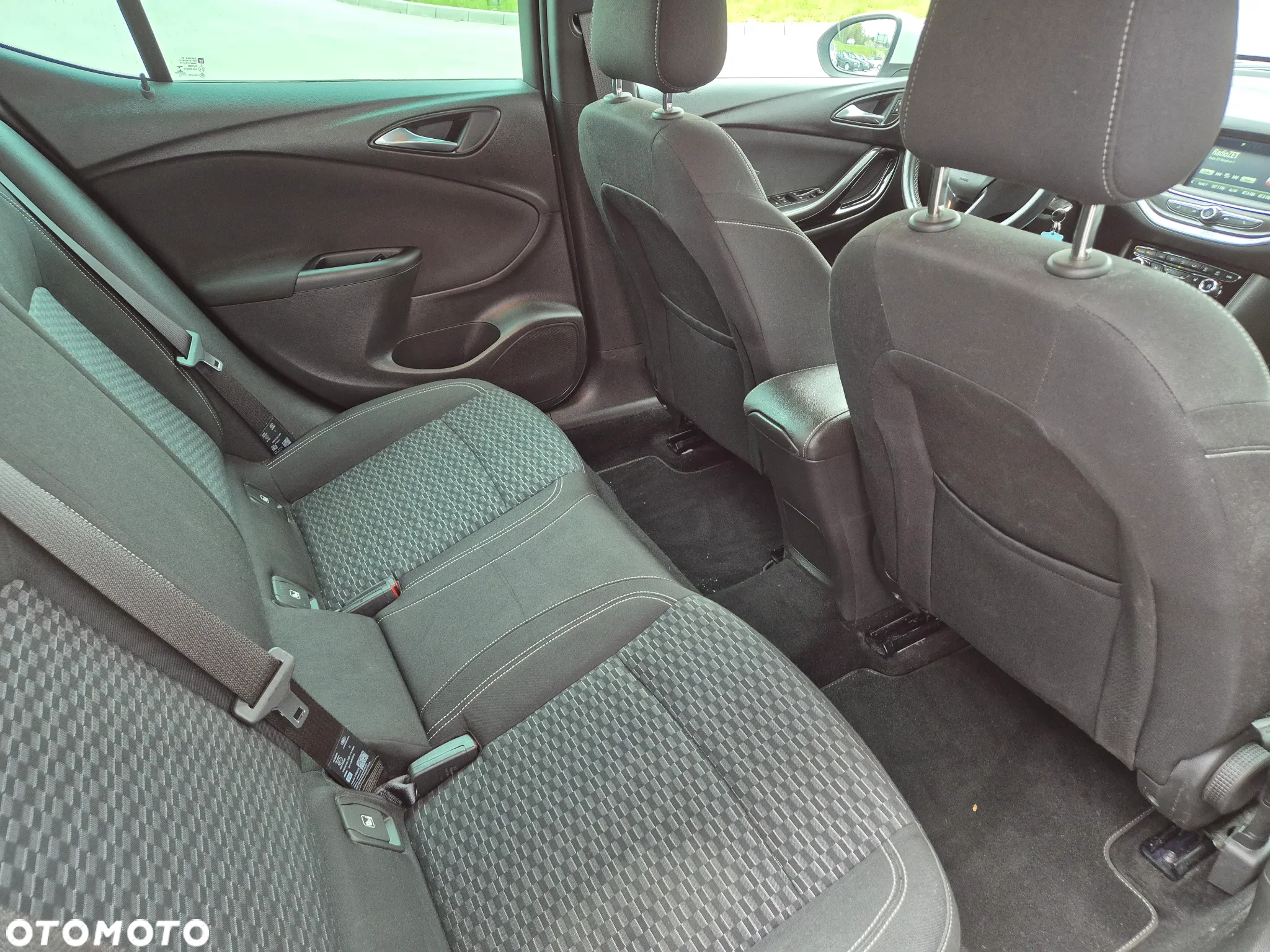 Opel Astra 1.4 Turbo Innovation - 19