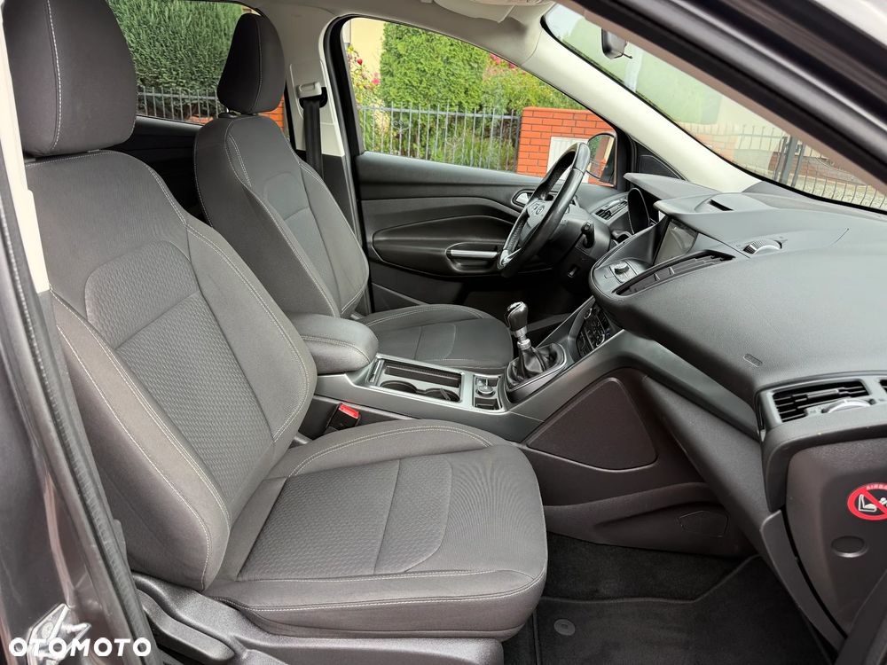 Ford Kuga - 23