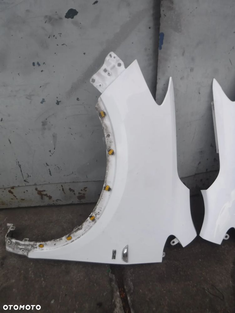 Opel  Mokka 12-16 blotnik przod lewy prawy GAZ bialy - 5