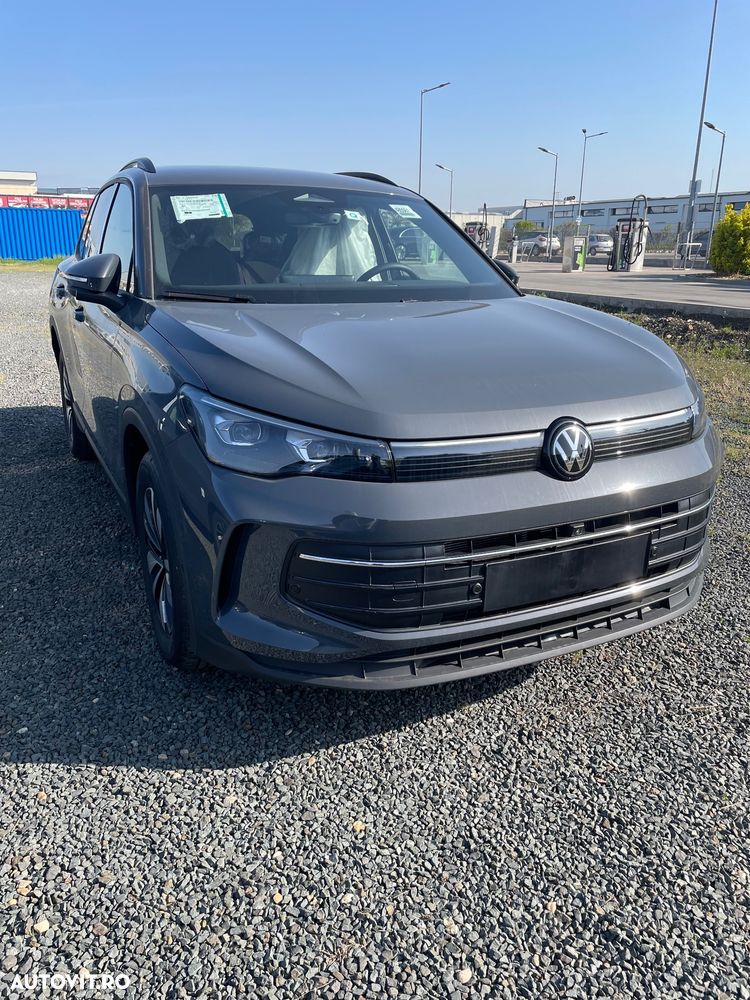 Volkswagen Tiguan - 12