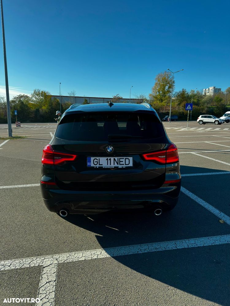BMW X3 xDrive20i AT Advantage - 8