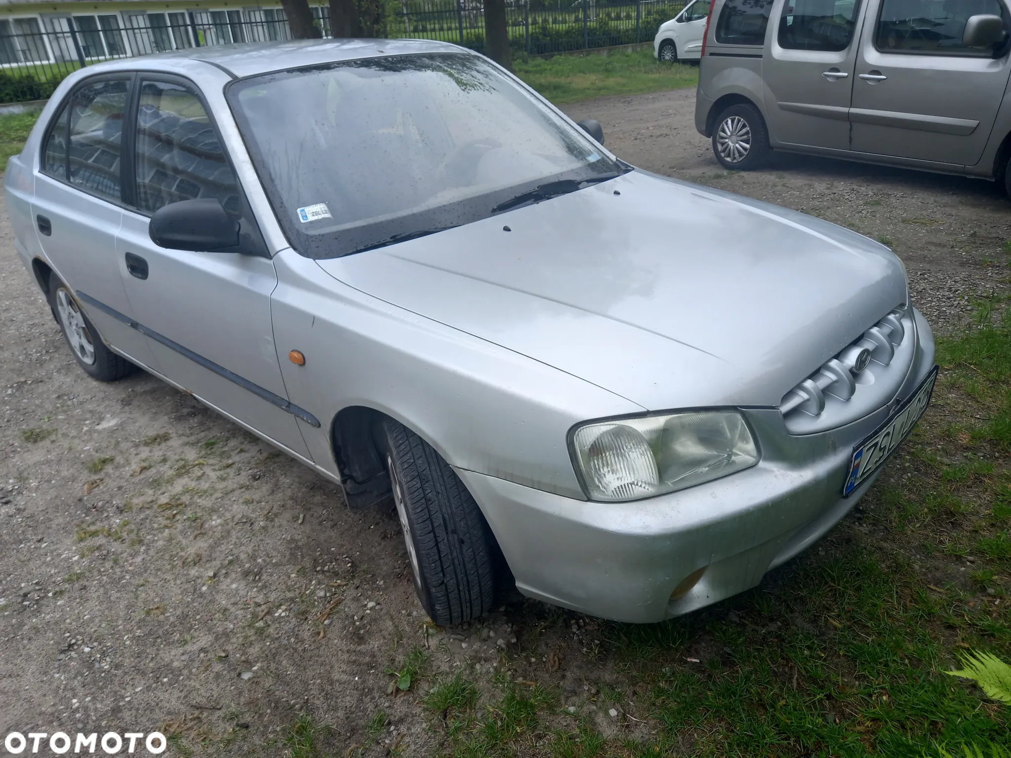 Hyundai Accent - 2