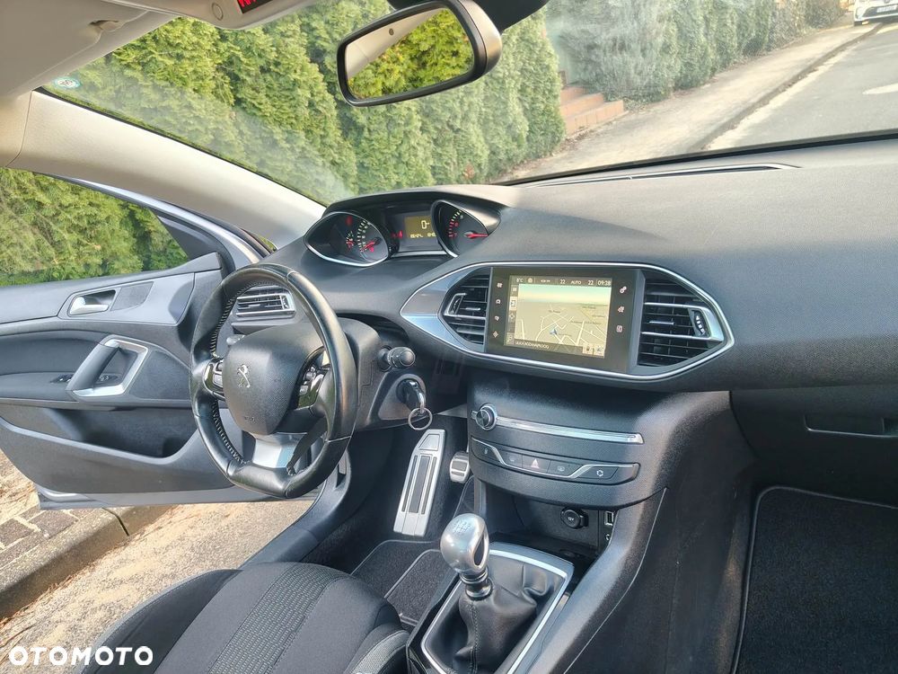 Peugeot 308 PureTech 130 Stop & Start Style - 24