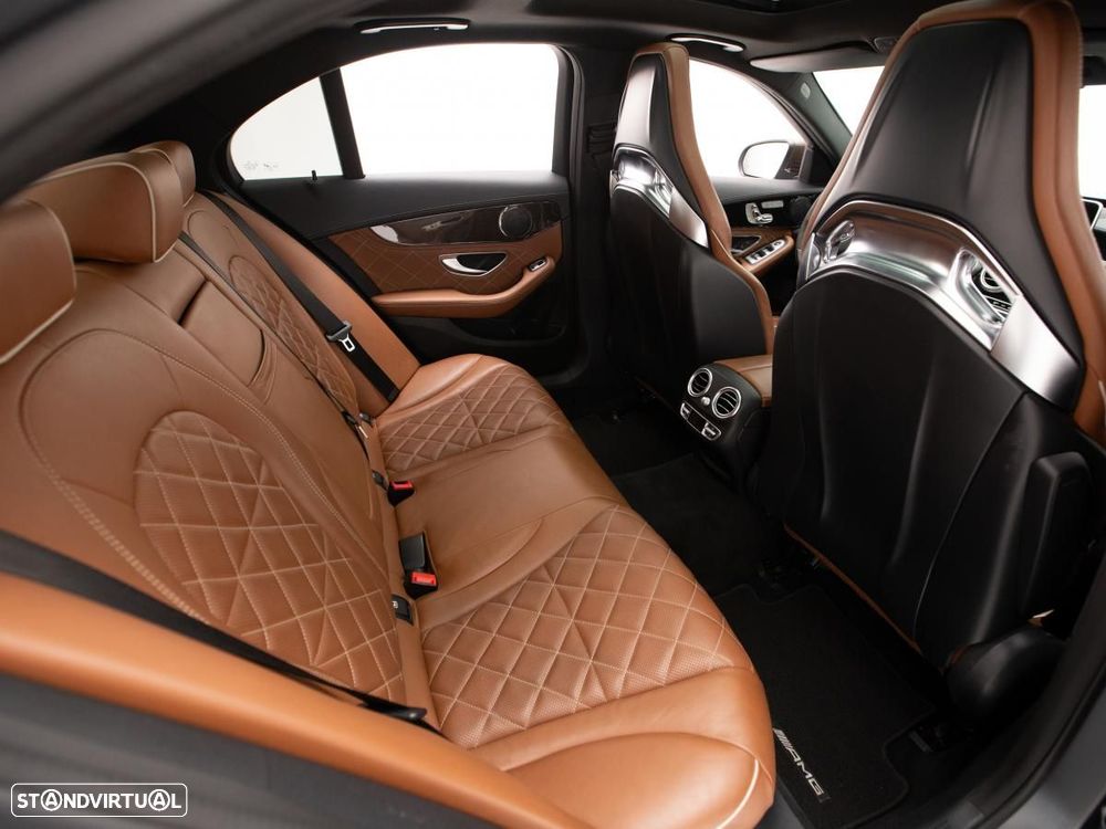 Mercedes-Benz C 63 AMG S - 12