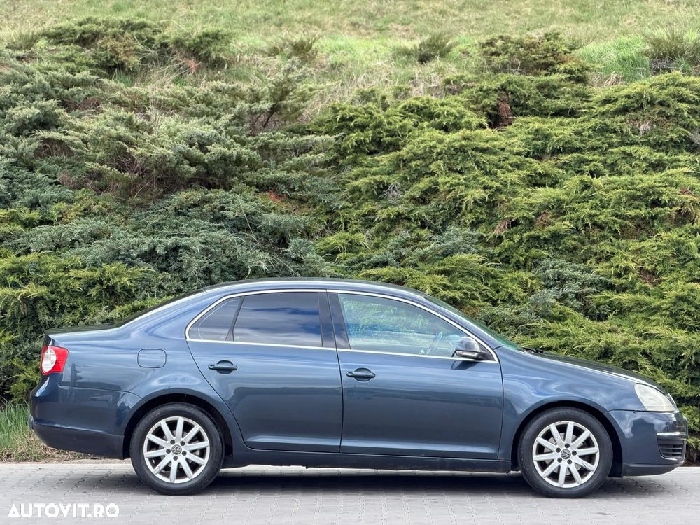 Volkswagen Jetta 1.9 TDI DPF United - 10