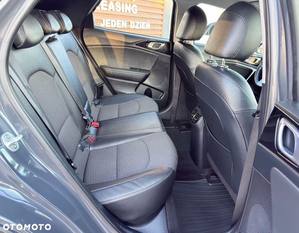 Kia XCeed 1.4 T-GDI L Business Line - 13