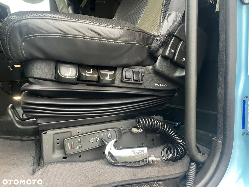 Volvo FH 500 / WERSJA LIMITOWANA / PEŁEN SERWIS / GLOBETROTTER XL / XENON - 30