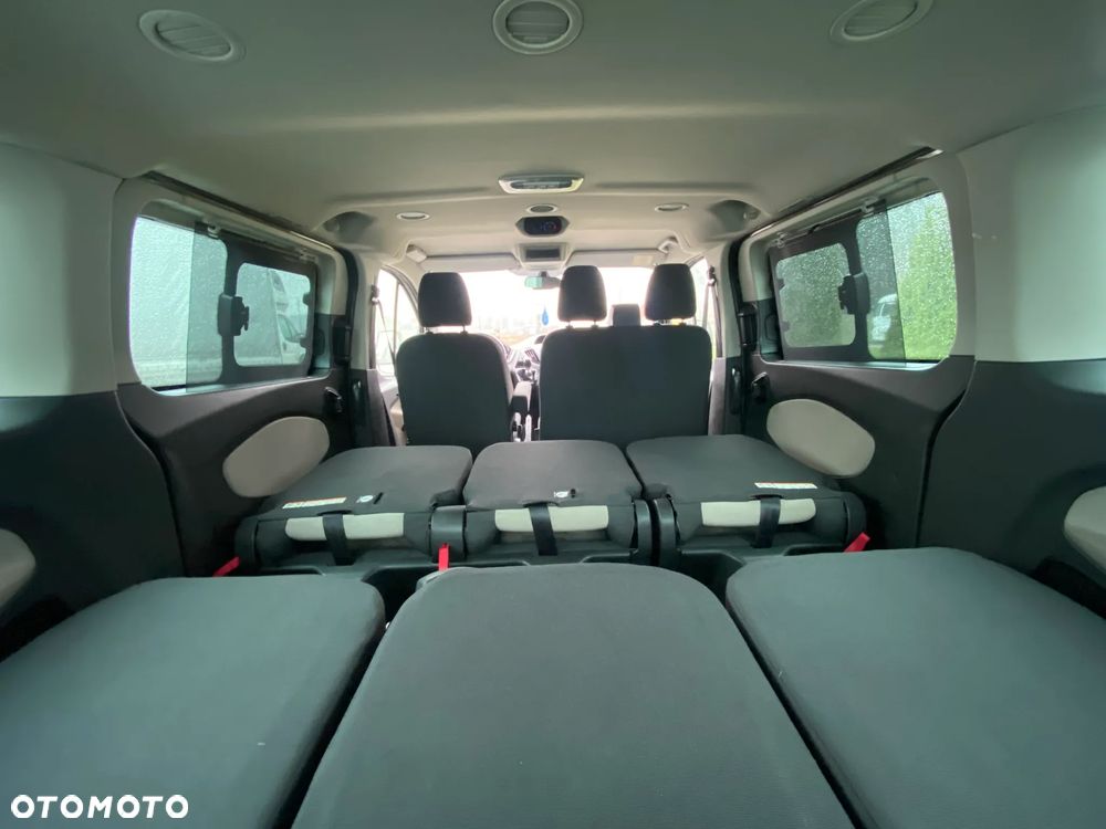 Ford Tourneo Custom - 4