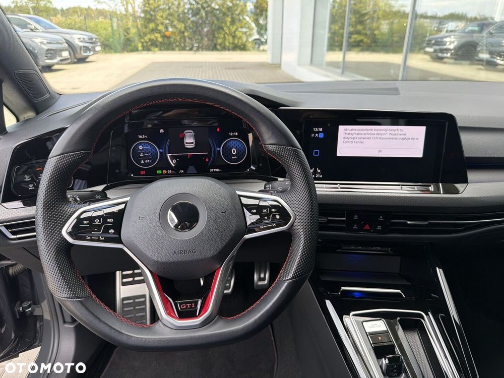 Volkswagen Golf - 12