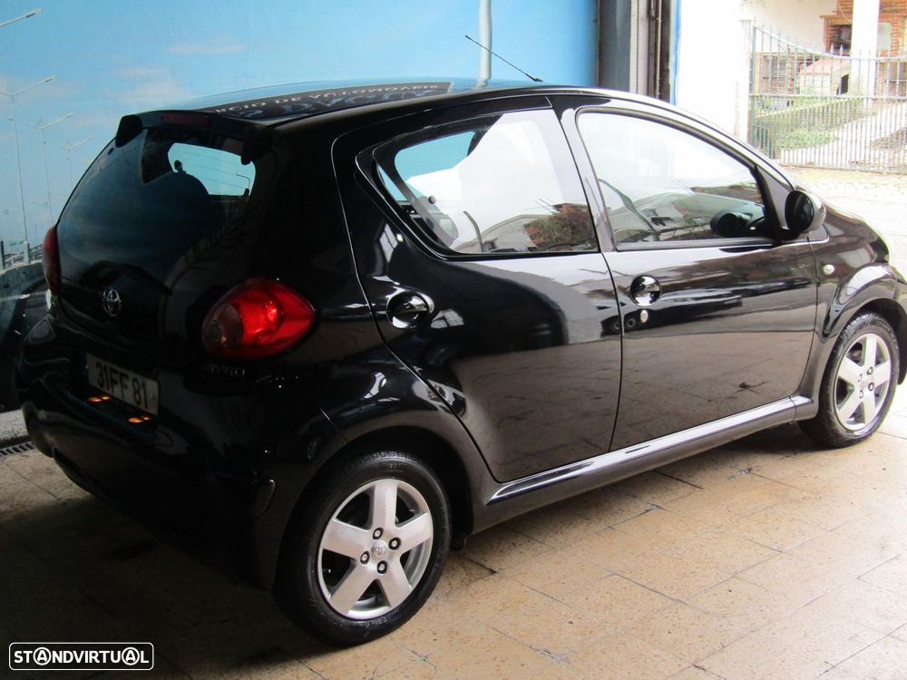 Toyota Aygo 1.0 + AC - 6