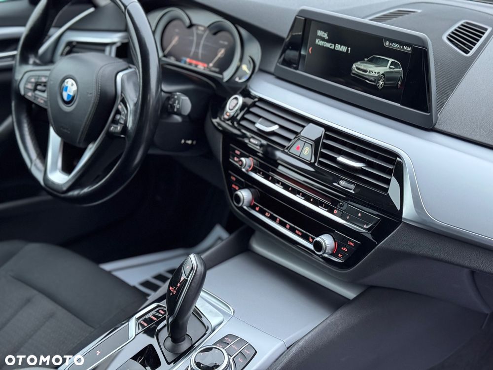 BMW Seria 5 520d - 14