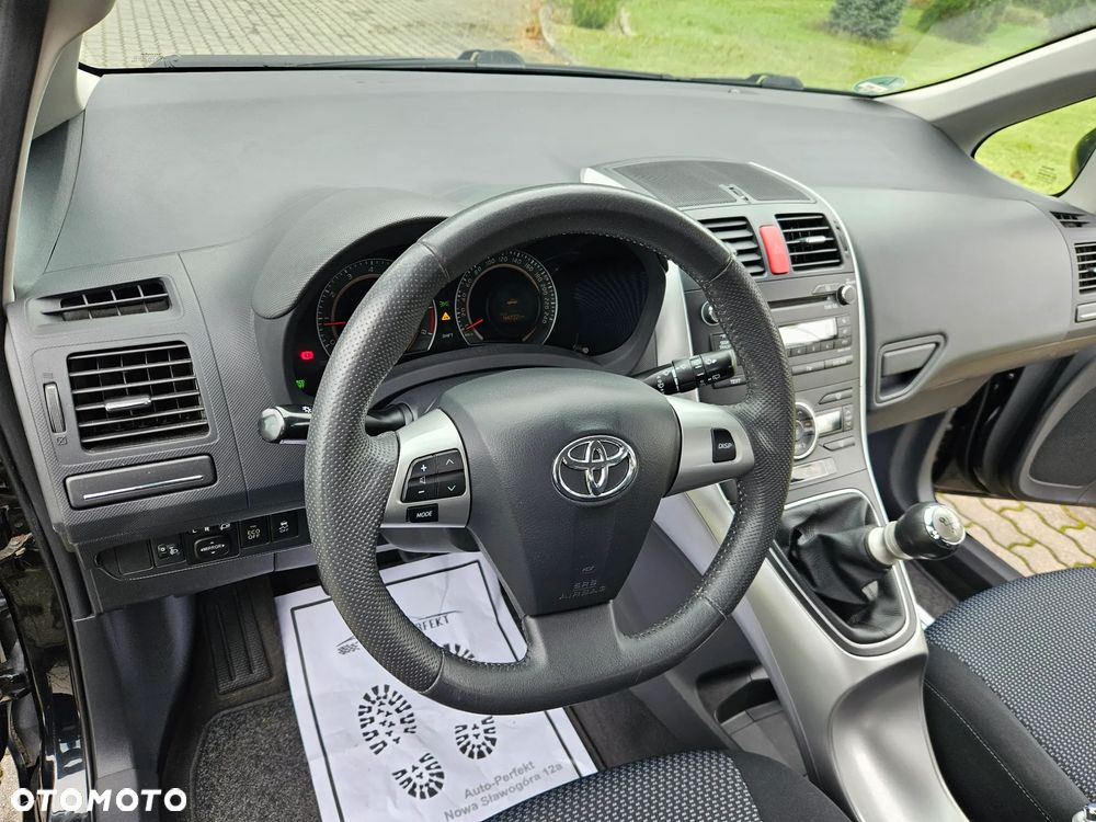 Toyota Auris 1.33 VVT-i Terra Start - 14