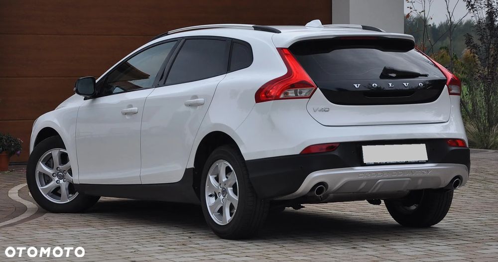 Volvo V40 Cross Country - 7