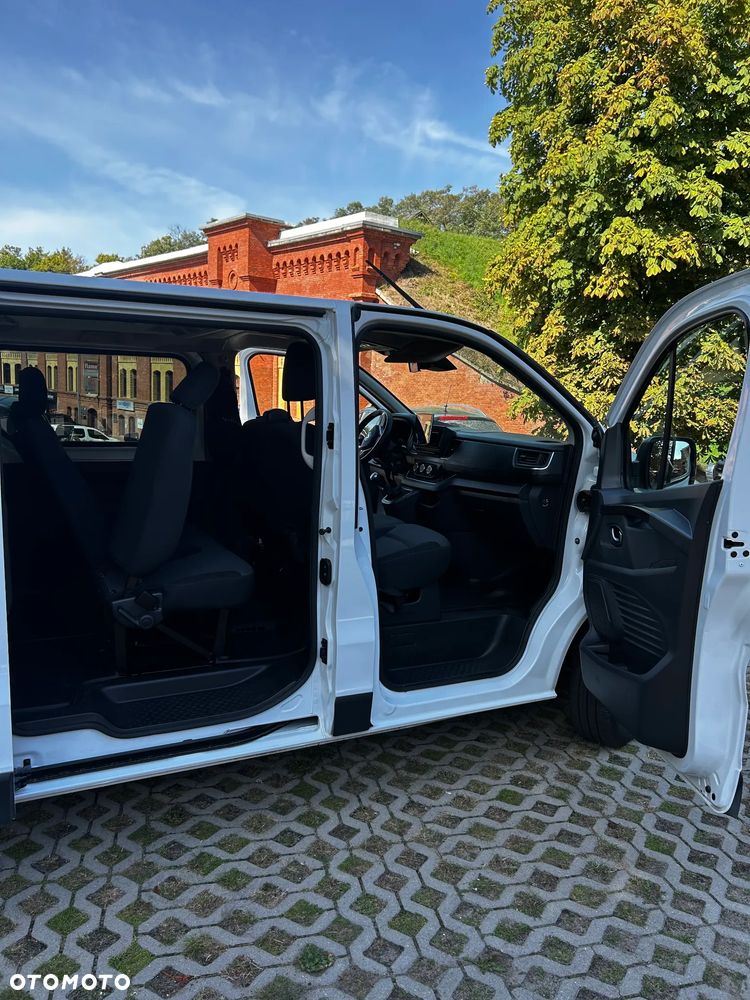 Renault Trafic 2.0 dCi - 9