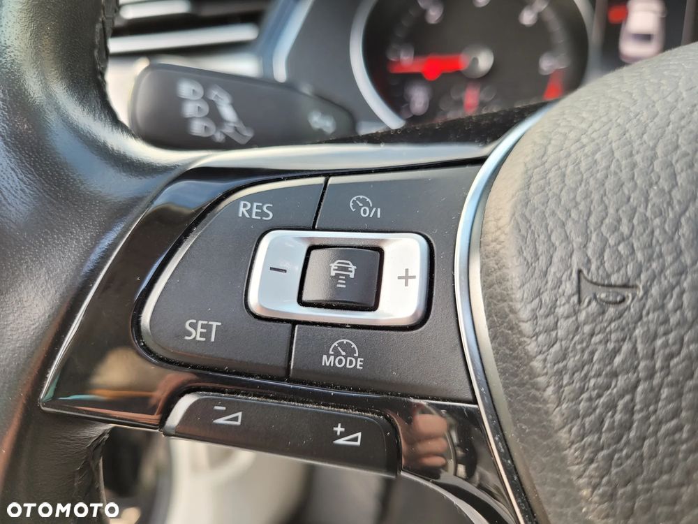 Volkswagen Passat 2.0 TDI BMT Comfortline - 15