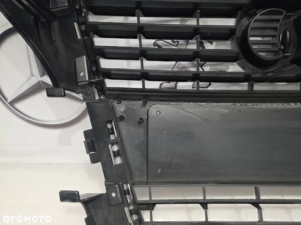 AUDI A3 8P0 LIFT 08-12 ATRAPA / GRILL PRZEDNI PRZÓD NA WYSOKI POŁYSK , NR 8P0853651M , NR AUKCJI GL860 - 18