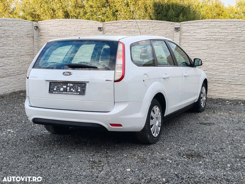 Ford Focus - 12
