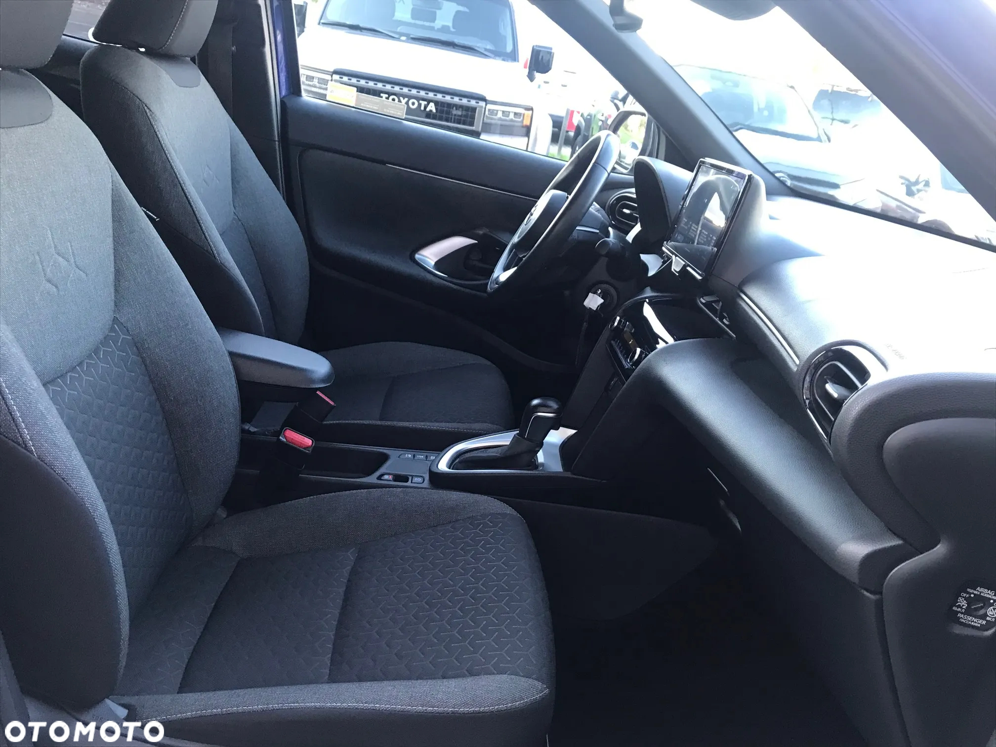 Toyota Yaris Cross Hybrid 1.5 Comfort - 19