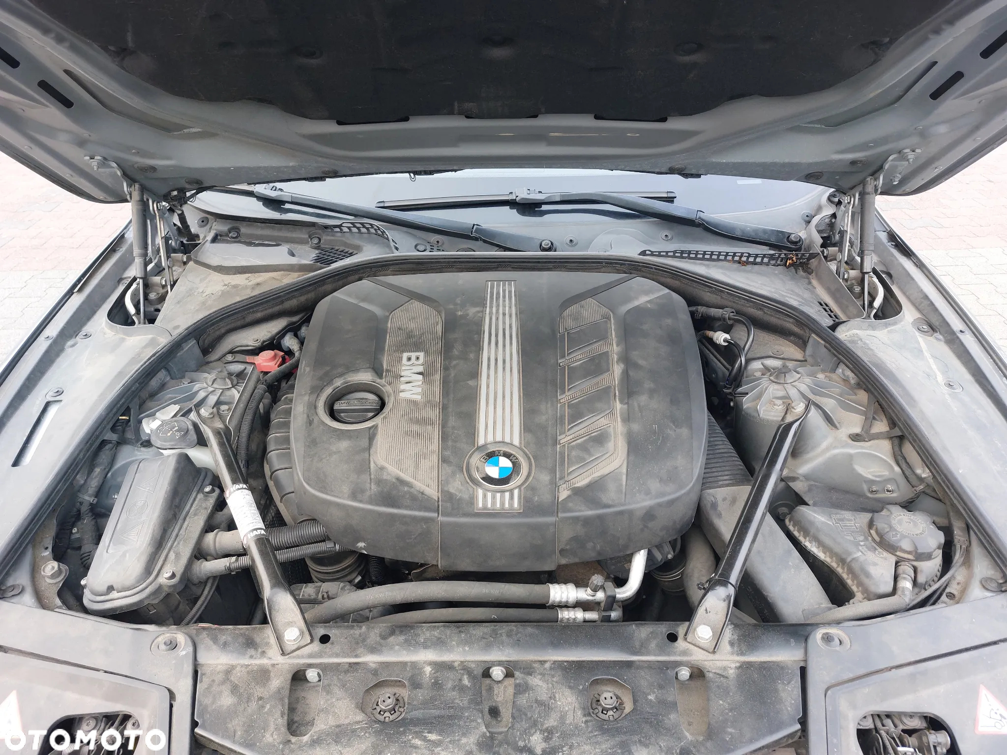 BMW Seria 5 520d - 23