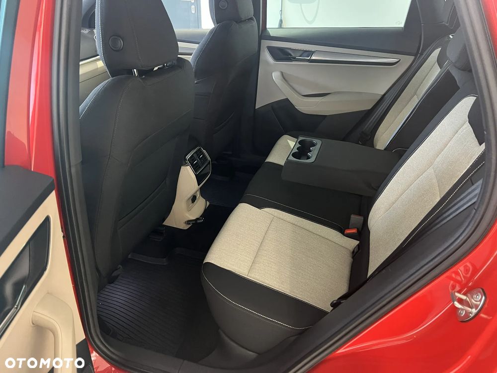 Skoda Karoq 1.5 TSI ACT 4x2 Style DSG - 12