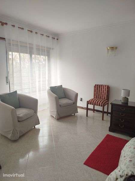 Vende-se T3 em Massamá - Grande imagem: 2/8