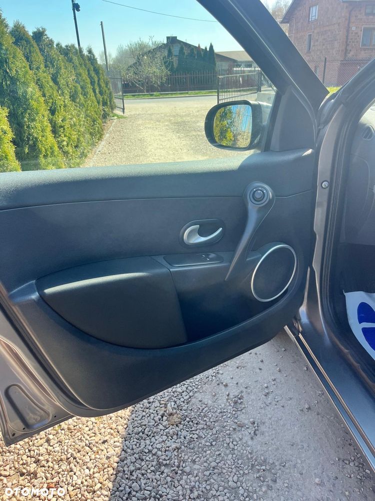 Renault Clio 1.2 16V Exception - 12