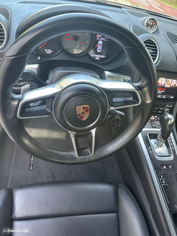 Porsche 718 Cayman - 23