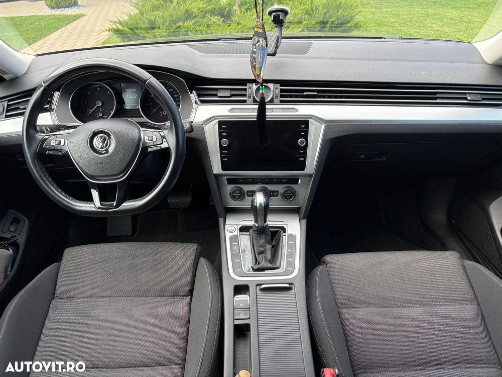 Volkswagen Passat 2.0 TDI DSG Comfortline - 3