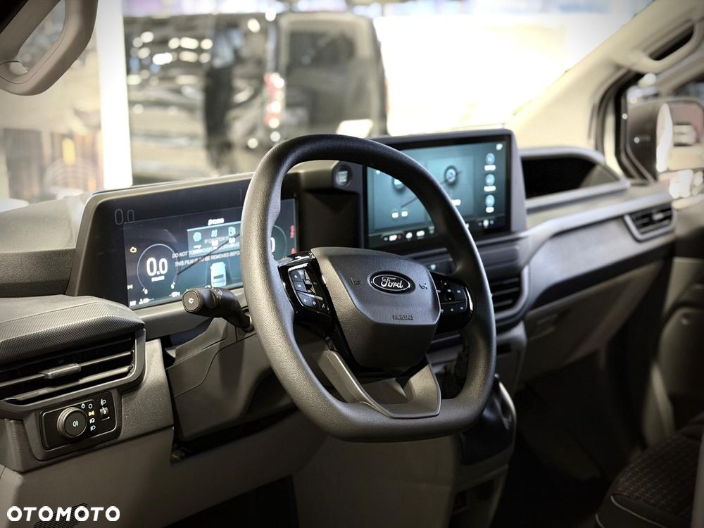 Ford Transit Custom - 13