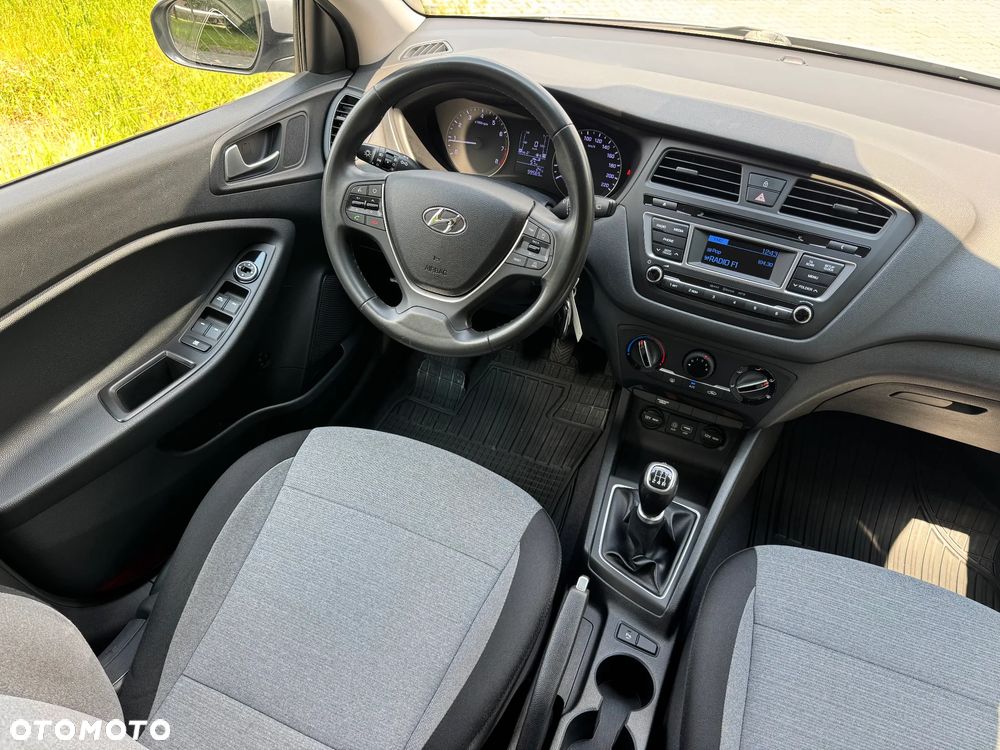 Hyundai i20 blue 1.2 Style - 23