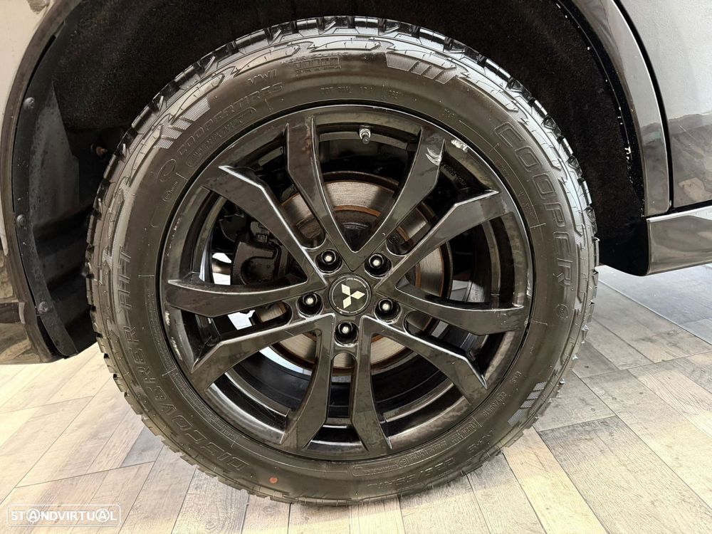 Mitsubishi Outlander 2.4 4WD Diamant - 27