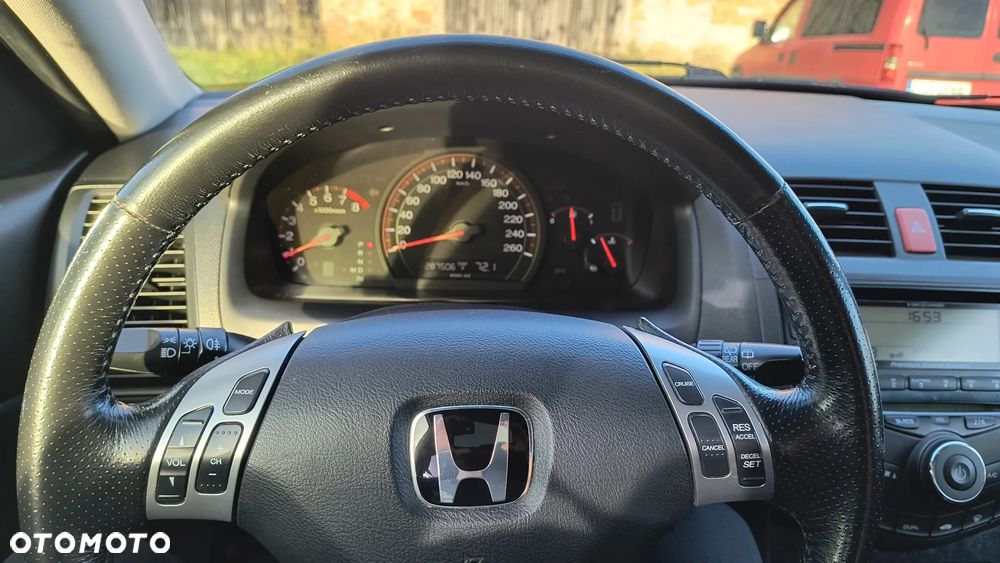 Honda Accord 2.4 Executive - 38